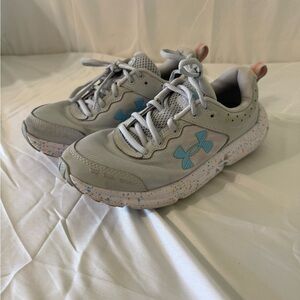 Under Armour Charged Assert 10 Running Shoes Womens Size 7.5 Sneakers Gray